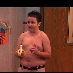 Meet your Posher, Elise